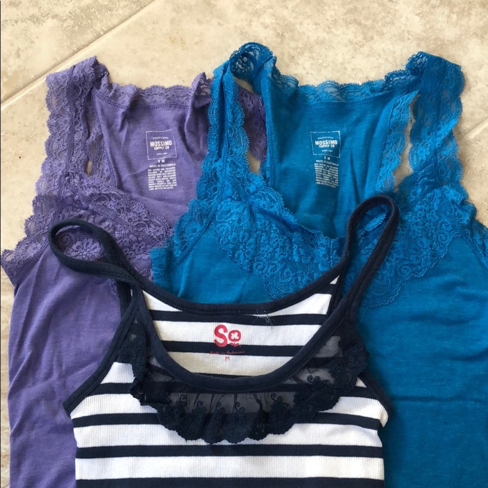 Set of medium lace tank tops